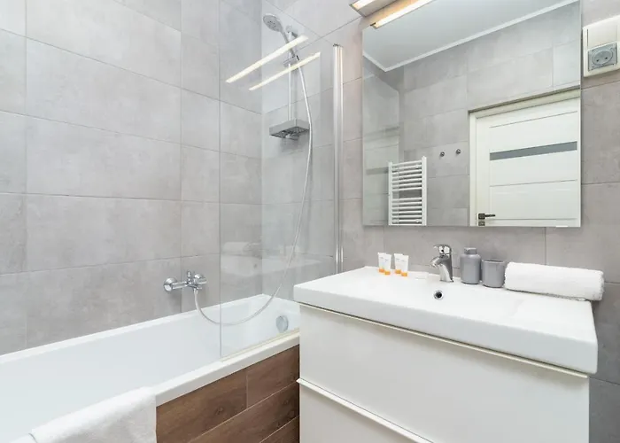 Dobrego Pasterza With Balcony Cracow By Renters