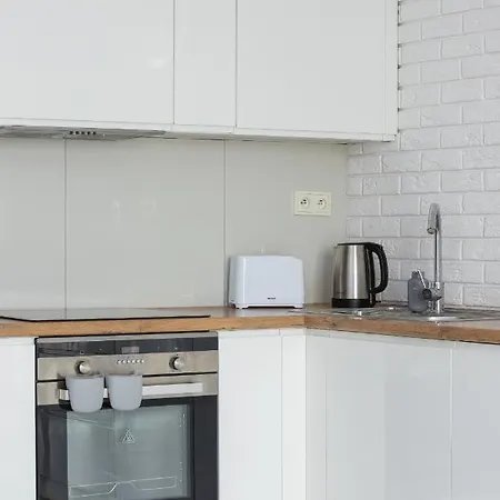 Dobrego Pasterza With Balcony Cracow By Renters Apartamento *