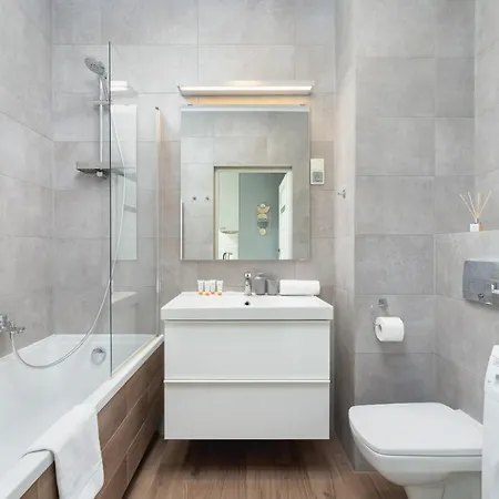 Dobrego Pasterza With Balcony Cracow By Renters Apartment Krakau
