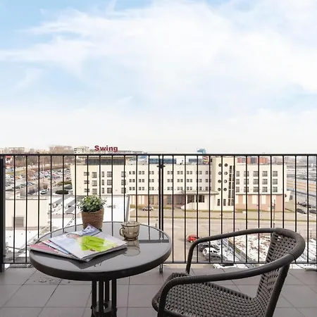 Dobrego Pasterza With Balcony Cracow By Renters Apartamento