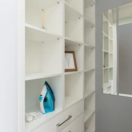 Apartment Dobrego Pasterza With Balcony Cracow By Renters Krakow