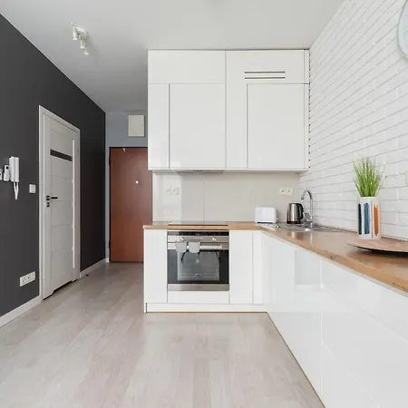 Dobrego Pasterza With Balcony Cracow By Renters